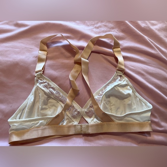 4 super cute and sexy bralettes - Picture 4 of 8